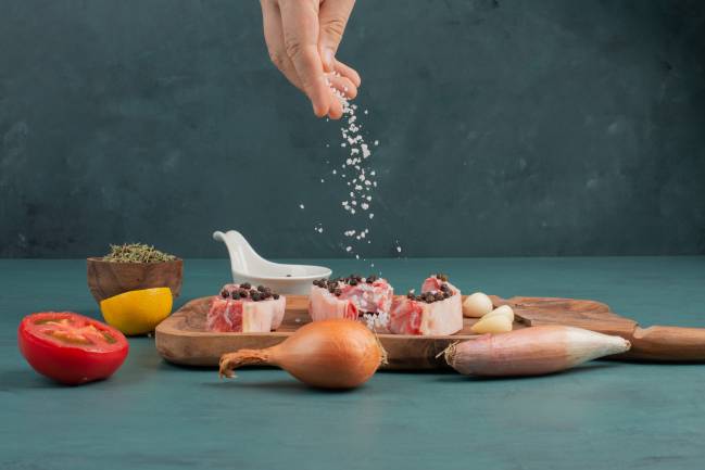 Microplásticos en la sal: el aderezo involuntario en nuestra comida
