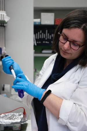 La investigadora en su laboratorio / CNB-CSIC