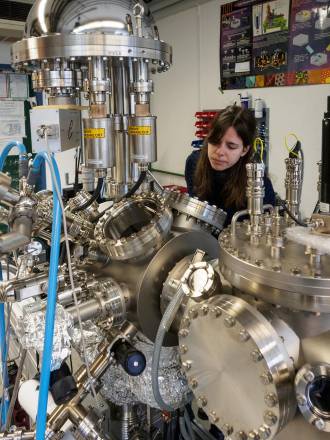 Manuela Garnica investigando en el laboratorio alemán. / Max Glanz - Technical University of Munich