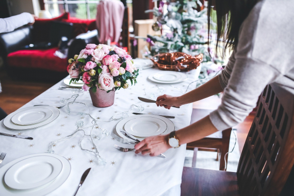 Algunas personas alérgicas o diabéticas no controlan tanto su dieta en estas fechas. / Pixabay