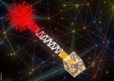 <p>Ilustración esquemática de una red de información híbrida con dos nodos cuánticos, uno compuesto por una nube fría de rubidio (nube roja izquierda) y el otro por un cristal alterado con iones de praseodimio (cubo blanco derecho). / ICFO/Scixel</p>