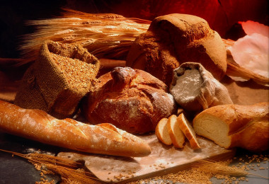 <p class=" text-left">Mezcla de tipos de pan. / Pixabay</p>