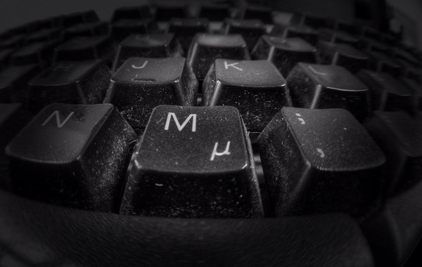 <p>Las bacterias están presentes hasta en un teclado de ordenador. / Pixabay</p>