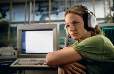 <p>Jodie Foster dio vida a Eleanor “Ellie” Arroway, una científica que encuentra pruebas de vida extraterrestre. / Warner Bros</p>