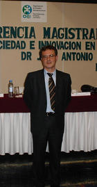 José Antonio López Cerezo, Catedrático de la Universidad de Oviedo 