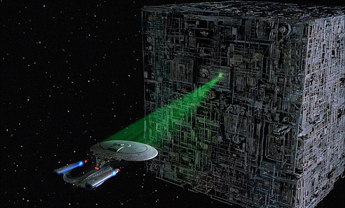 151027_StarTreck_tractor_beam_copyrightcbs_image671_405