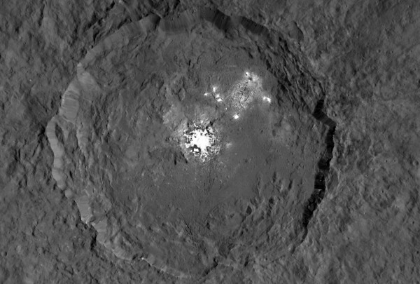 160316_manchasCeres_nasaetal