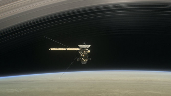 Cassini entre Saturno y los anillos_NASAJP_Caltech