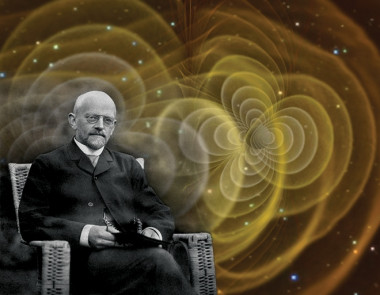<p><strong>FOTOGALERÍA. </strong>En noviembre de 1915, el matemático David Hilbert (1862–1943) escribió un estudio que contenía las ecuaciones del campo gravitatorio de una forma implícita, basándose en principios variacionales. / American Institute of Physics. <strong>(3/12)</strong></p>