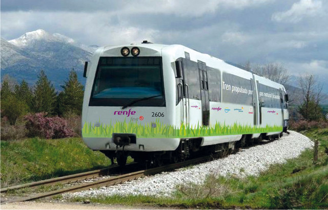 El primer tren de pasajeros del mundo con gas natural se prueba en Asturias