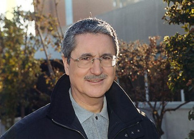 <p>El ingeniero industrial y divulgador científico Josep María Ferrer Arpí dirigió varios programas de divulgación de la ciencia en la televisión autonómica catalana. / TVC</p>