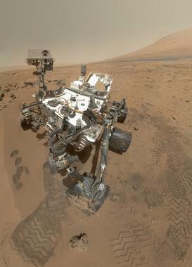 <p>Autorretrato de <em>Curiosity</em> en Marte, donde ha encontrado "algo" que hará historia. Imagen: NASA/JPL-Caltech/Malin Space Science Systems.</p>