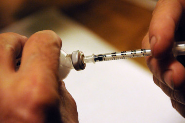 <p>El tratamiento de la diabetes tipo 1 requiere de inyecciones diarias de insulina para regular los niveles de glucosa en la sangre del paciente. Foto: Momboleum.</p>
