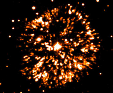Fuegos artificiales estelares durante un siglo <span class="more"><a href="/Visual/Videos/Fuegos-artificiales-estelares-durante-un-siglo">ver más</a></span>