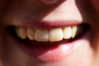 <p>Smile dominates many of the initial stages of the brain processing of faces. / <a href="http://www.flickr.com/photos/dahlstroms/4707142552/sizes/z/in/photostream/" target="_blank">Håkan Dahlström</a></p>