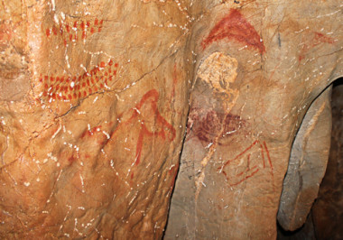 <p>Panel localizado en la cueva de La Pasiega (Puente Viesgo, Cantabria) / Blanca Ochoa</p>
