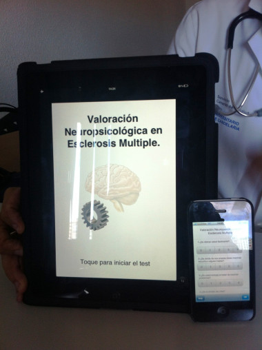 <p>Aplicaciones médicas sobre esclerosis múltiples para iPhone e iPad. Imagen: Hospital de La Candelaria.</p>
