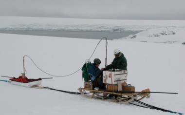 <p>Los científicos trabajará los próximos meses en la Isla Livingston (Antártida) para evaluar la tendencia actual y cómo los cambios del clima influyen en el estado de los glaciares. / UPM</p>