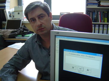 Desarrollan un teclado virtual inteligente para personas discapacitadas que les ayuda a comunicarse