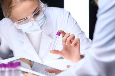 <p>En los últimos años, los expertos han señalado que la mejor alternativa para destruir las células tumorales sin dañar a las sanas es la inmunoterapia. / Fotolia</p>