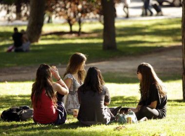 <p>El porcentaje de uso de internet para desarrollar la sexualidad es más elevado en los chicos, con una utilización cercana al 60%, que en el de las chicas, del 13%. / SINC</p>