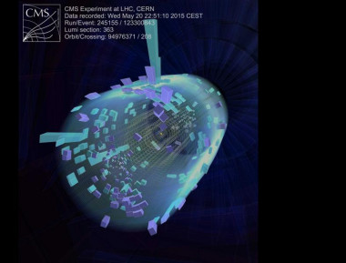 Primeras colisiones a 13 TeV en el experimento CMS. / CERN</p>
<p>” width=”499″ height=”380″ /></p>
<p style=