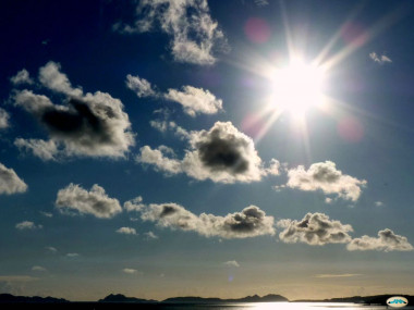 <p>Cielo de la Ría de Vigo. / <a href="http://www.flickr.com/photos/juantiagues/7728356968/sizes/o/in/photostream/" target="_blank">Juantiages</a></p>