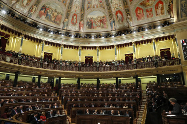 <p>Vista general del hemiciclo durante la segunda votación de la investidura, en el Congreso de los Diputados. / Efe</p>