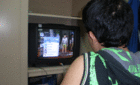 Niño jugando a un videojuego
