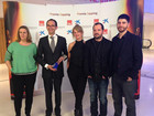 De izquierda a derecha, la directora de La2, Ana María Bordas, José Ignacio Fernández Vera, director de FECYT, la productora ejecutiva de K2000, Blanca Baena, el director del programa, José Antonio Pérez y el presentador Ángel Martín. / FECYT