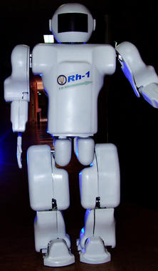<p>Robot Humanoide 1</p><p>Fuente: OIC / UC3M</p>