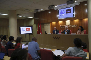 <p>El consejero de Sanidad de la Comunidad de Madrid, Jesús Sánchez Martos, durante la rueda de prensa de esta tarde. / EFE</p>