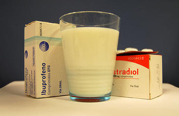 Un nuevo método permite detectar 20 fármacos en leche de vaca, cabra y mujer