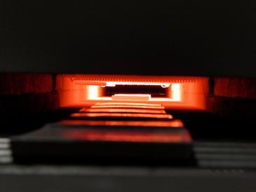 Tratamiento de muestras cerámicas en el horno laser de laboratorio del ICMA Tratamiento de muestras cerámicas en el horno laser de laboratorio del ICMA