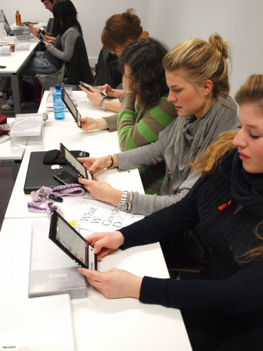 <p>Estudiantes universitarios en clase / DICYT</p>