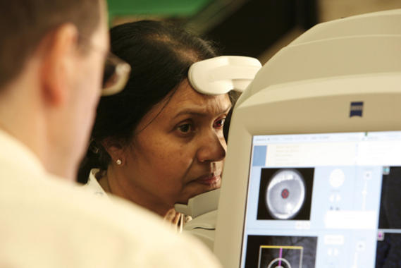 <p>Una detección precoz es uno de los factores clave para el tratamiento del glaucoma.<a href="http://www.plataformasinc.es/index.php/esl/imagenes/inicio/(imagen)/61688" target="_blank"> Foto</a>: SINC.</p>
