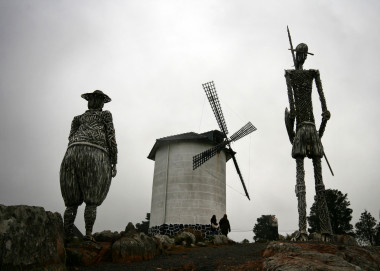 <p>Don Quijote y Sancho se han convertido en dos figuras de la literatura universal. / <a href="https://www.flickr.com/photos/jmpznz/4779410345/" target="_blank">José María Pérez Núñez</a></p>