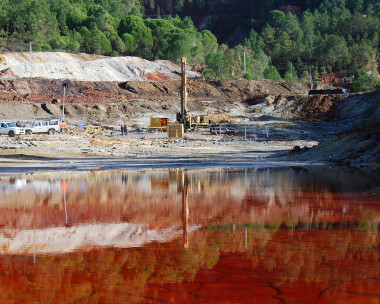 <p>Zona de perforación cerca del nacimiento del río Tinto. Imagen: SINC.</p>