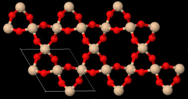 <p><strong>Átomos e iones enlazados.</strong> Estructura cristalina de un material inorgánico: el alfa-cuarzo. / <a href="http://www.xtal.iqfr.csic.es/" target="_blank">CBE-IQFR-CSIC</a>.</p>