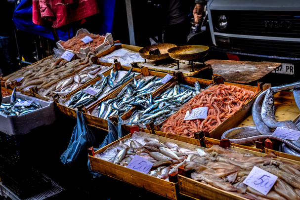 mostrador de una pescadería
