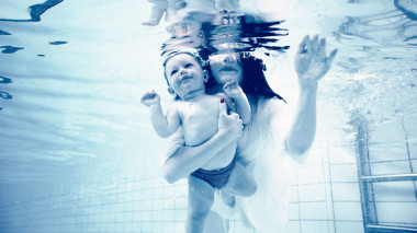 <p>El equipo científico evaluó 89 exposiciones prenatales y 128 postnatales. / <a href="https://pixabay.com/es/photos/submarino-beb%C3%A9-mam%C3%A1-embarazo-1537466/" target="_blank">Pixabay</a></p>