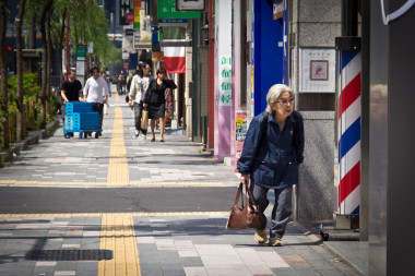 <p>"Comparamos las probabilidades anuales de mortalidad en las dos naciones que tienen actualmente el mayor índice de longevidad, Japón y Suecia, con poblaciones de cazadores-recolectores". Imagen:<a href="http://www.flickr.com/photos/johnji/" target="_blank">specialoperations</a></p>