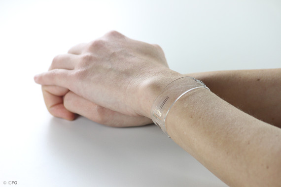 <p>La pulsera fue fabricada para que se adaptara a la superficie de la piel y proporcionara una medición continua durante la actividad. / ICFO</p>