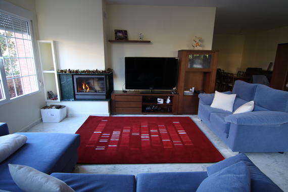 <p>La empresa DecorADN ofrece alfombras cosidas a mano con la representación del ADN, aunque se puede plasmar en cualquier soporte.</p>