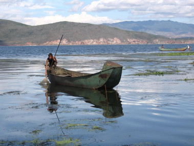 <p>Lago Erhai, en la provincia China de Yunnan. Imagen: <a href="http://upload.wikimedia.org/wikipedia/commons/1/1b/Erhai_lake%2C_Yunnan%2C_China.jpg" target="_blank">Wikipedia</a></p>