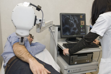 <p>La nueva terapia activa los linfocitos del sistema inmune en tejidos periféricos. / Hospital Clinic de Barcelona</p>