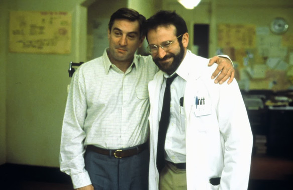 <p><em>Awakenings</em> (1990). Autobiografía del neurólogo Oliver Sacks, relata la historia real de su descubrimiento, en 1969, de los efectos benéficos temporales de la L-dopa. / Columbia Pictures</p>