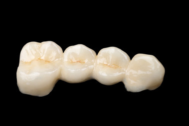 <p>El esmalte que recubre nuestros dientes es el mismo que compartimos con otras especies de animales tetrápodos y peces. / Fotolia</p>