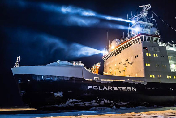 <p>El proyecto MOSAIC partió de Tromso (Noruega) el viernes para pasar un año a la deriva atrapado en el hielo a través del Océano Ártico. / CSIC </p>