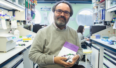 <p>Lluis Montoliu en su laboratorio en el Centro Nacional de Biotecnología / Lucía Torres</p>